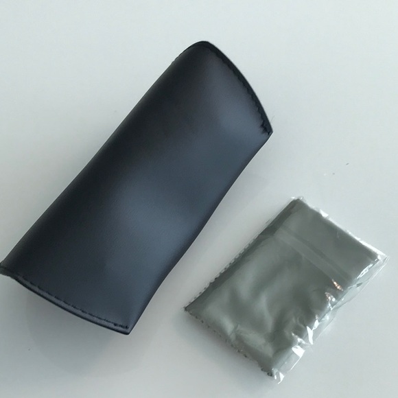 Authentic case for Ray-Ban sunglasses. Empty case . NWT. Cloth included - Picture 2 of 2
